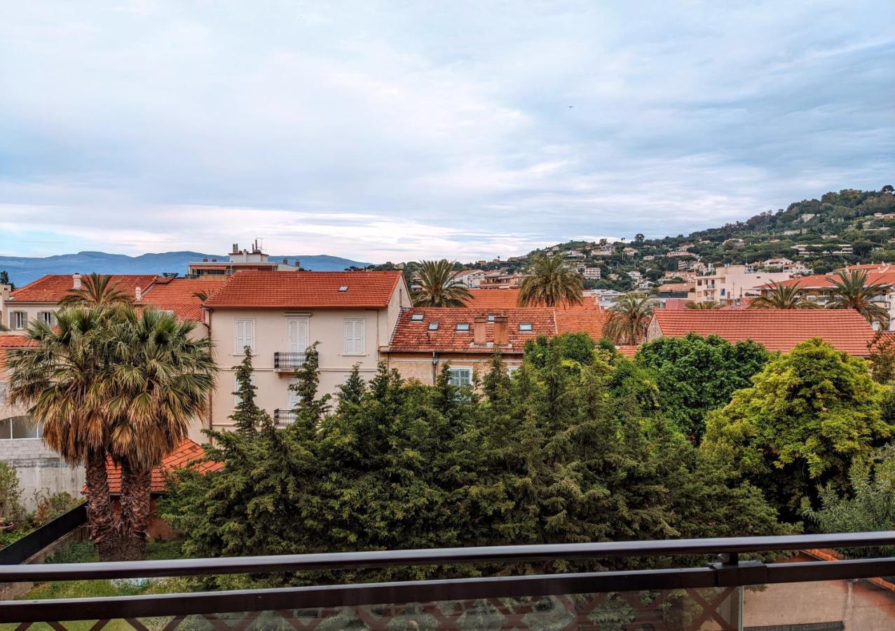 Cannes Cosy Holiday Home Buitenkant foto
